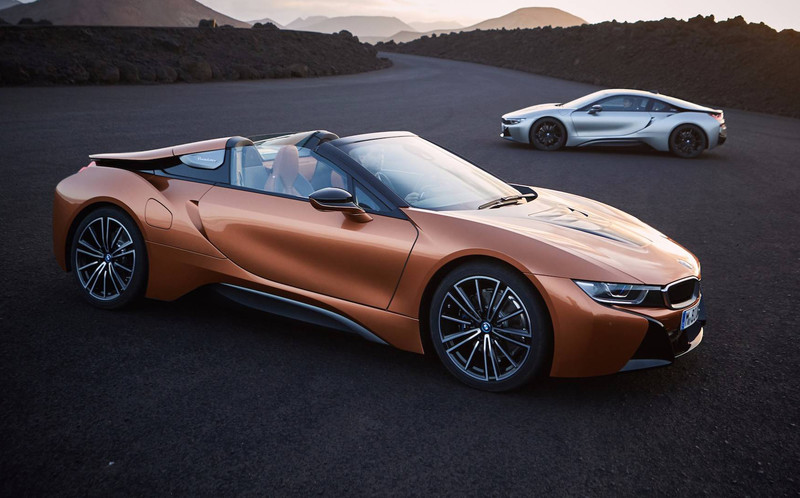 上空版《BMW i8 Roadster》洛杉磯車展首演 小改款《i8 Coupe》同步登場 上空版《BMW i8 Roadster》洛杉磯車展首演 小改款《i8 Coupe》同步登場