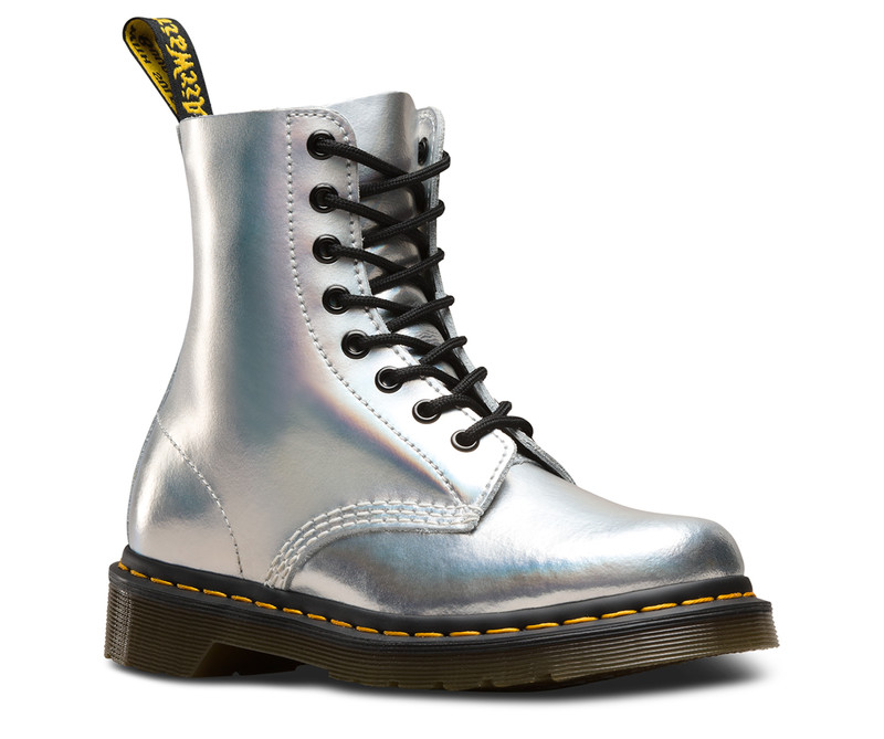 派對我最型 《Dr. Martens》2017 耶誕新品 派對我最型 《Dr. Martens》2017 耶誕新品