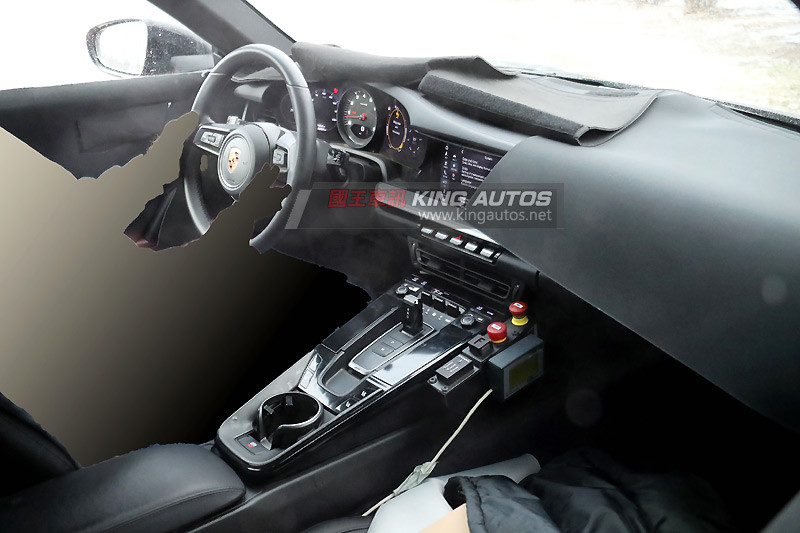 難敵數位化趨勢 新世代《Porsche 911》內裝設計完整露出 難敵數位化趨勢 新世代《Porsche 911》內裝設計完整露出