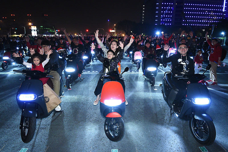 《Gogoro》車主正式突破五萬名 2018將進入通路拓展元年 《Gogoro》車主正式突破五萬名 2018將進入通路拓展元年