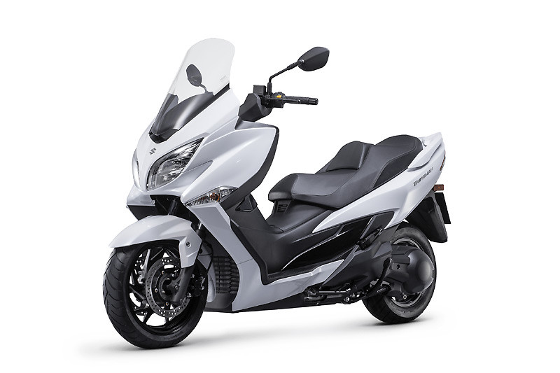 即日起至三月底止 《Suzuki Burgman 400》推出專屬新春優惠 即日起至三月底止 《Suzuki Burgman 400》推出專屬新春優惠