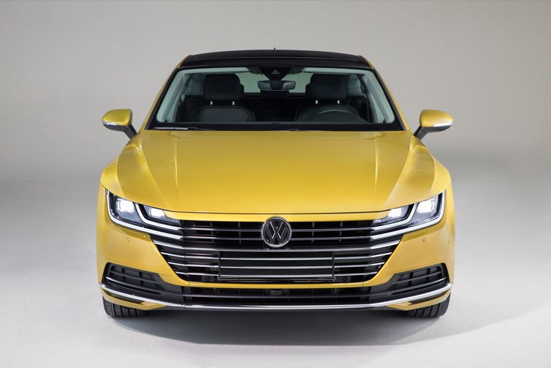 美規《Volkswagen Arteon》現身2018年芝加哥車展 美規《Volkswagen Arteon》現身2018年芝加哥車展