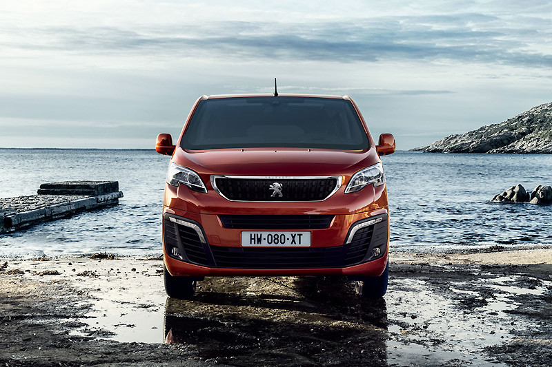 《Peugeot Traveller》車系編成調整 追加兩款5.3米乘用車型 《Peugeot Traveller》車系編成調整 追加兩款5.3米乘用車型