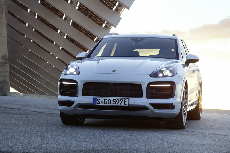 Porsche Cayenne E Hybrid 現身亮相最大馬力462匹平均油耗上看31 2km L 國王車訊kingautos