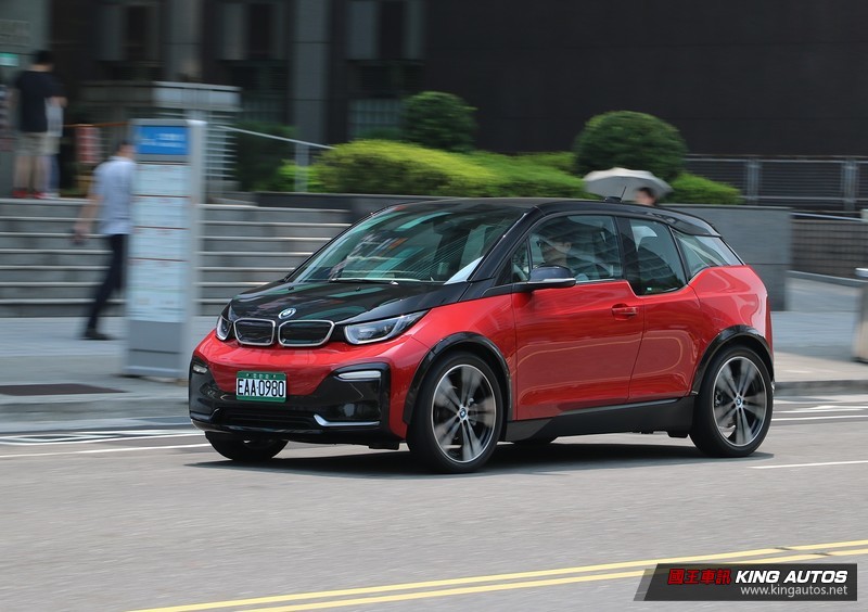 想多給你點運動氣息─小改款《BMW i3S》試駕報導 想多給你點運動氣息─小改款《BMW i3S》試駕報導