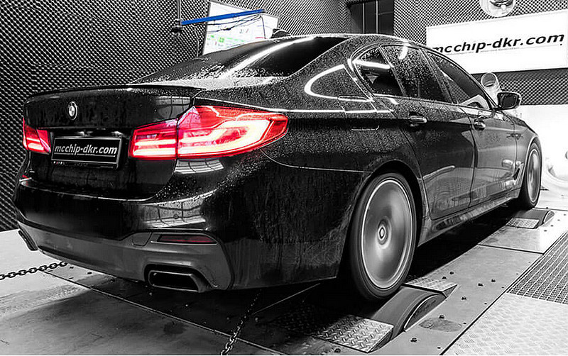 讓四渦輪柴力更威猛 McChip-DKR操刀《BMW M550d xDrive》釋放470hp/86.7kgm狂猛動力 讓四渦輪柴力更威猛 McChip-DKR操刀《BMW M550d xDrive》釋放470hp/86.7kgm狂猛動力