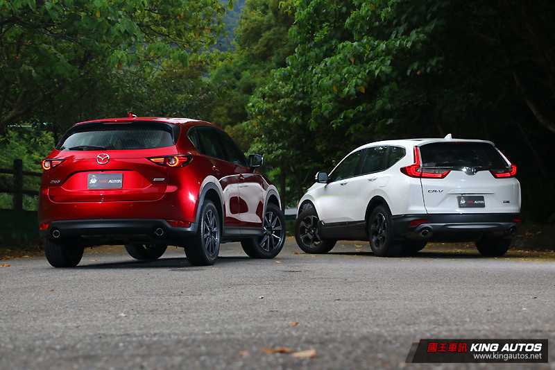 【國王集評】雙雄比拚 《Mazda CX-5 & Honda CR-V》 ─ 空間配備篇 【國王集評】雙雄比拚 《Mazda CX-5 & Honda CR-V》 ─ 空間配備篇