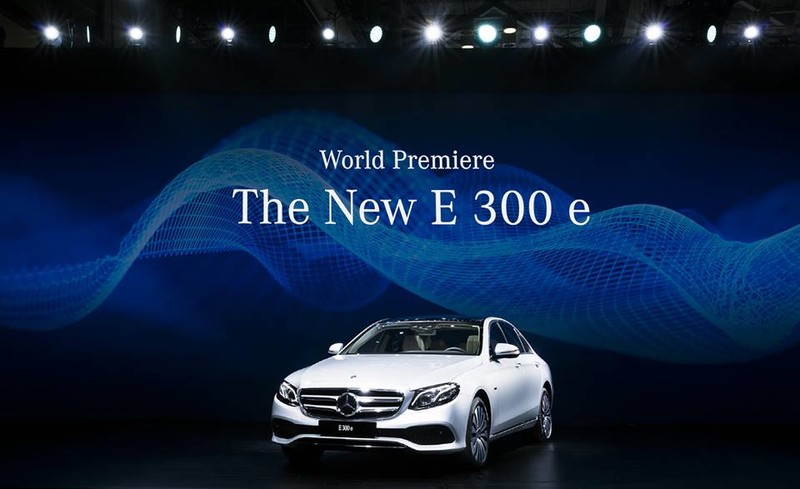 《Mercedes-Benz E 300 e》插電新成員釜山車展全球首演 《Mercedes-Benz E 300 e》插電新成員釜山車展全球首演