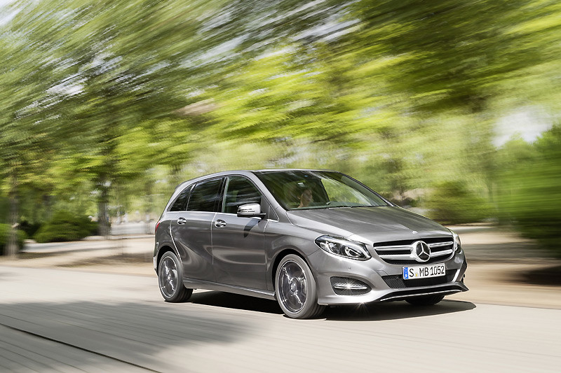 乘勝追擊 《Mercedes-Benz》6月份多重購車優惠方案持續供應 乘勝追擊 《Mercedes-Benz》6月份多重購車優惠方案持續供應