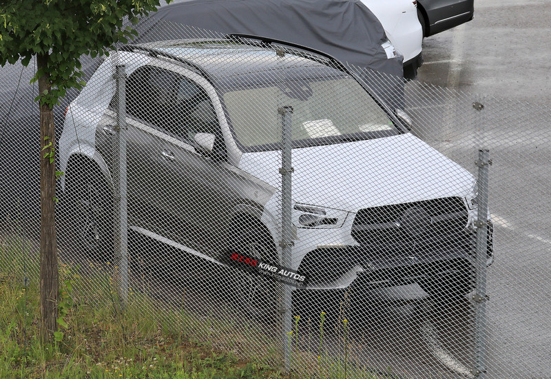 距離發表之日不遠 第四代《Mercedes-Benz GLE》低偽裝現身 距離發表之日不遠 第四代《Mercedes-Benz GLE》低偽裝現身