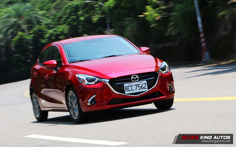 嗆紅魂動小馬 搶眼更添安全2019年式《Mazda2頂級型》試駕 嗆紅魂動小馬 搶眼更添安全2019年式《Mazda2頂級型》試駕