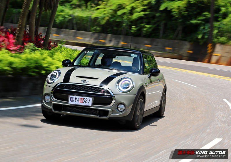 可以讓你一直玩一直玩 ─《Mini Cooper S》三門車型試駕報導 可以讓你一直玩一直玩 ─《Mini Cooper S》三門車型試駕報導