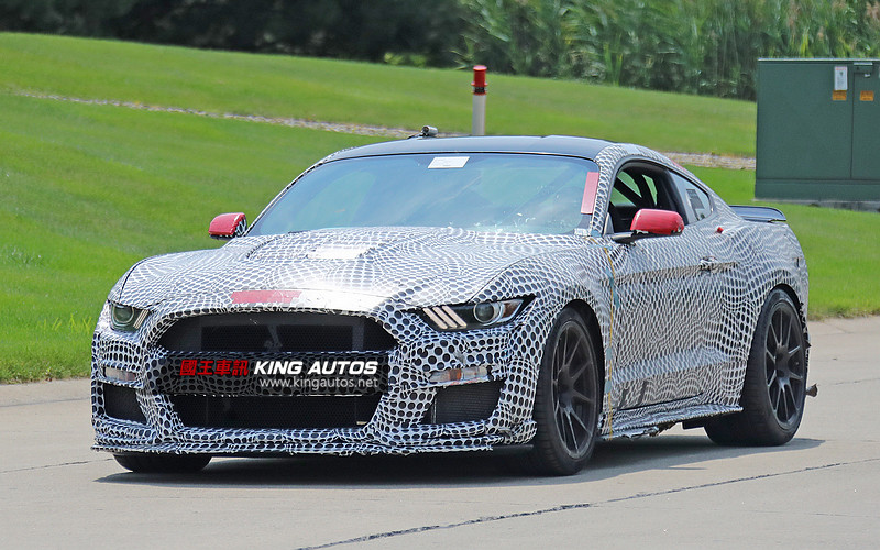 《Ford Shelby GT500 Mustang》偽裝再捕獲 5.2升機械增壓動力規格全公開 《Ford Shelby GT500 Mustang》偽裝再捕獲 5.2升機械增壓動力規格全公開