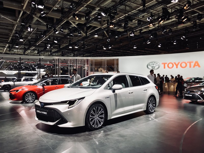 整合車名《Toyota Corolla Touring Sports》優雅旅行身段巴黎車展正式亮相 整合車名《Toyota Corolla Touring Sports》優雅旅行身段巴黎車展正式亮相