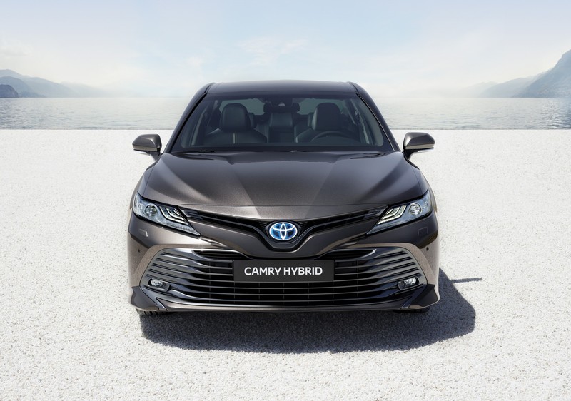 Hybrid動力加持《Toyota Camry》闊別14年巴黎車展正式回歸歐洲市場 Hybrid動力加持《Toyota Camry》闊別14年巴黎車展正式回歸歐洲市場