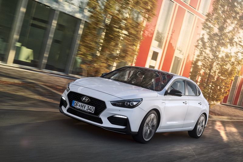 《Hyundai i30 Fastback N Line》運動化家族新成員美背現身 《Hyundai i30 Fastback N Line》運動化家族新成員美背現身