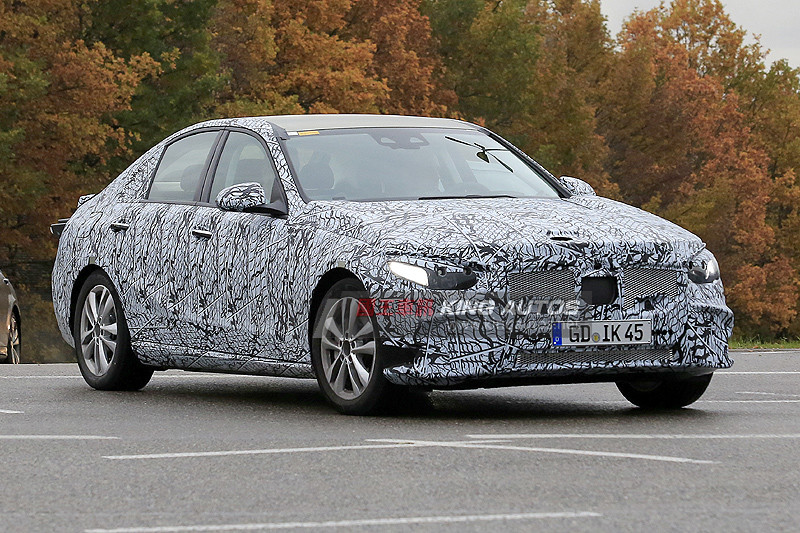 準備世代交替 W 206《Mercedes-Benz C-Class》首度亮相 準備世代交替 W 206《Mercedes-Benz C-Class》首度亮相