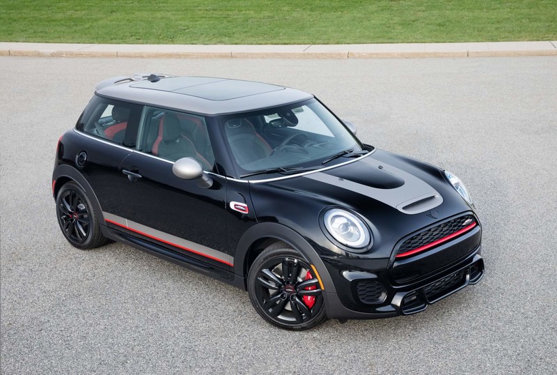 《Mini John Cooper Works Knights Edition》預告洛杉磯車展熱血現身 《Mini John Cooper Works Knights Edition》預告洛杉磯車展熱血現身