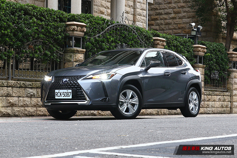 後到的才是主力 ─《Lexus UX 250h》試駕報導 後到的才是主力 ─《Lexus UX 250h》試駕報導