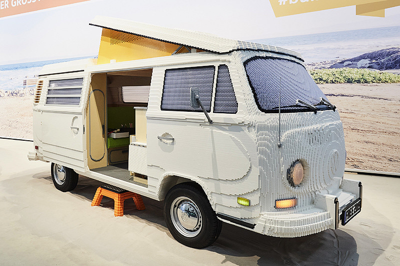 《Lego》不敗 擬真等比例《VWCV T2 camper van》於f.re.e貿易展展出 《Lego》不敗 擬真等比例《VWCV T2 camper van》於f.re.e貿易展展出