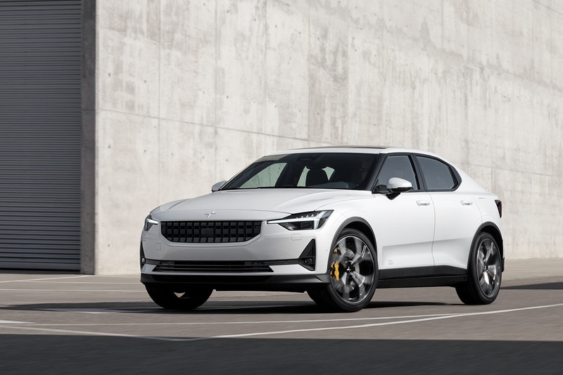 《Polestar 2》現身亮相 408匹馬力純電性能房車預約2020年投產 《Polestar 2》現身亮相 408匹馬力純電性能房車預約2020年投產