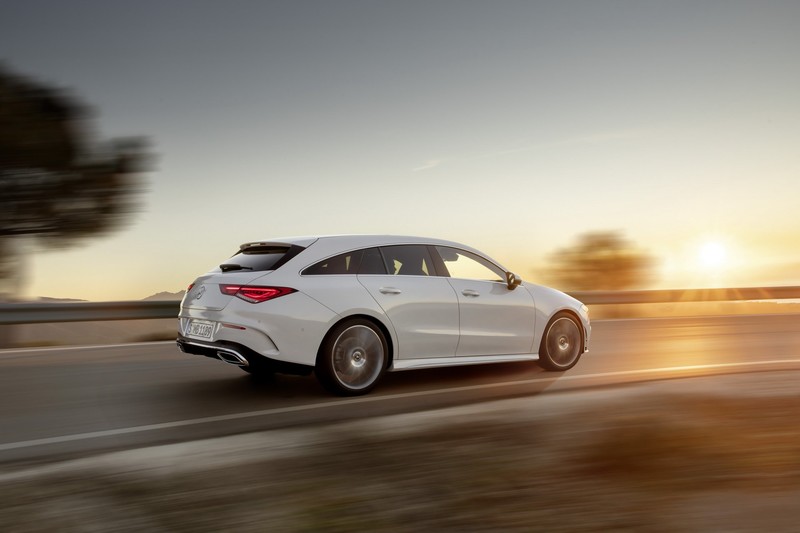新世代《Mercedes-Benz CLA Shooting Brake》美型獵跑日內瓦機能進化 新世代《Mercedes-Benz CLA Shooting Brake》美型獵跑日內瓦機能進化