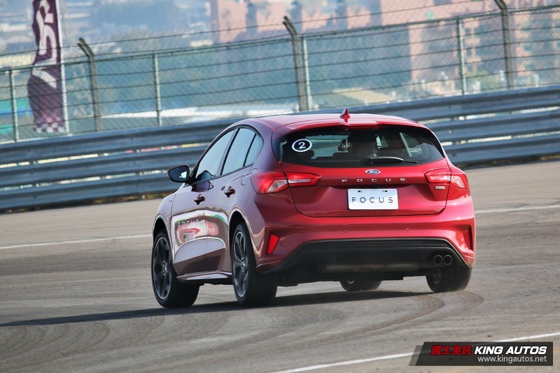 鋼砲風格濃厚 ─ 《Ford Focus》五門ST-Line麗寶賽道體驗 鋼砲風格濃厚 ─ 《Ford Focus》五門ST-Line麗寶賽道體驗