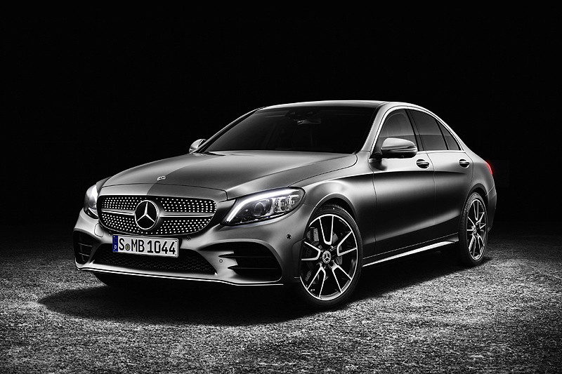 《Mercedes-Benz》四月份主力車款優惠齊發 《Mercedes-Benz》四月份主力車款優惠齊發