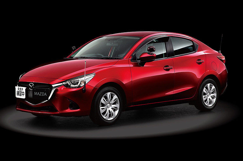房車版《Mazda2》登陸日本 化身教練車助初學者輕鬆上手 房車版《Mazda2》登陸日本 化身教練車助初學者輕鬆上手