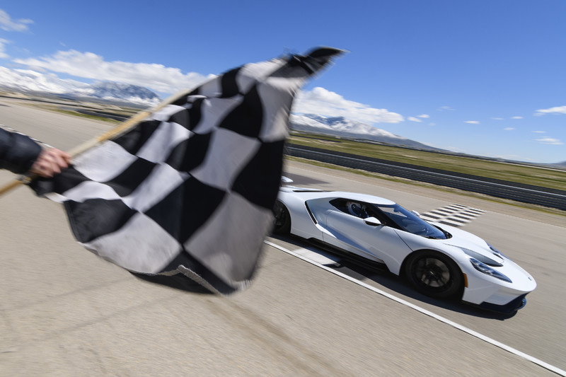 直線加速展身手 《Ford GT》直衝340 km/h極速 直線加速展身手 《Ford GT》直衝340 km/h極速