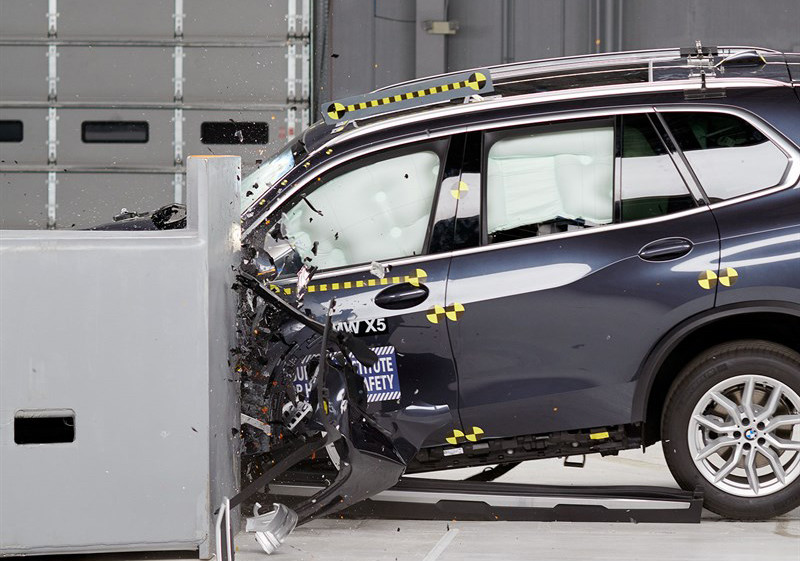 美國《IIHS》公布最新成績 大改款《BMW X5》及《3 Series》獲得最高安全肯定 美國《IIHS》公布最新成績 大改款《BMW X5》及《3 Series》獲得最高安全肯定
