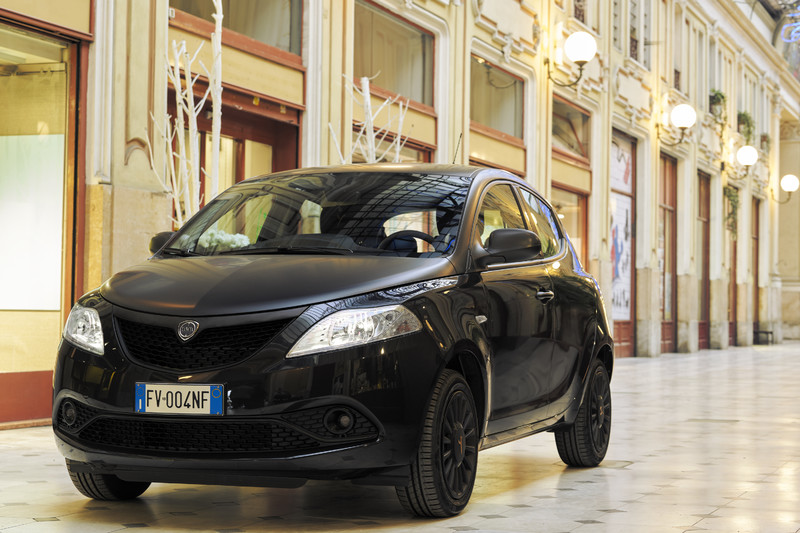 《Lancia Ypsilon Black & Noir》特仕新作義大利黑出時尚 《Lancia Ypsilon Black & Noir》特仕新作義大利黑出時尚
