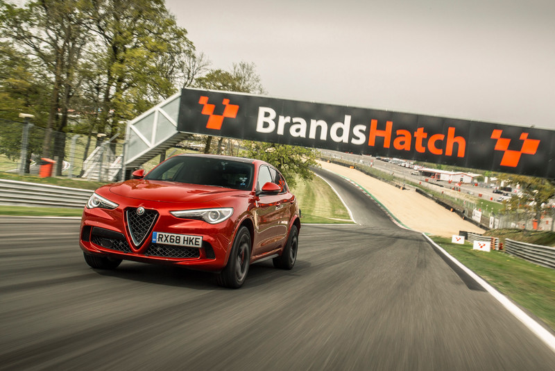 《Alfa Romeo Stelvio Quadrifoglio》連刷三條英國賽道紀錄 《Alfa Romeo Stelvio Quadrifoglio》連刷三條英國賽道紀錄