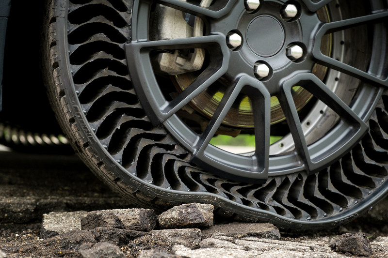 免充氣胎將量產 《Michelin》和《GM》合作開發《Uptis》免充氣輪胎 免充氣胎將量產 《Michelin》和《GM》合作開發《Uptis》免充氣輪胎