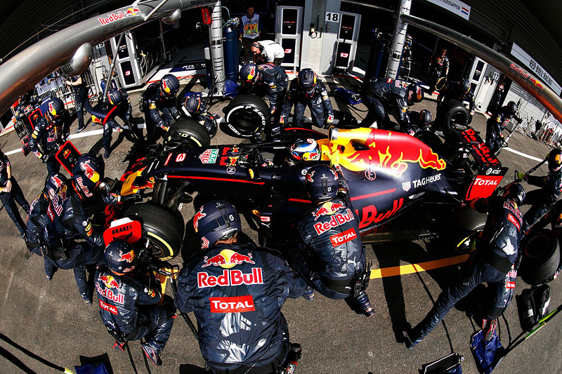 Red Bull Pit Stop Challenge 首度登臺挑戰f1技師換胎作業預告f1 Show Run明年來臺 國王車訊kingautos