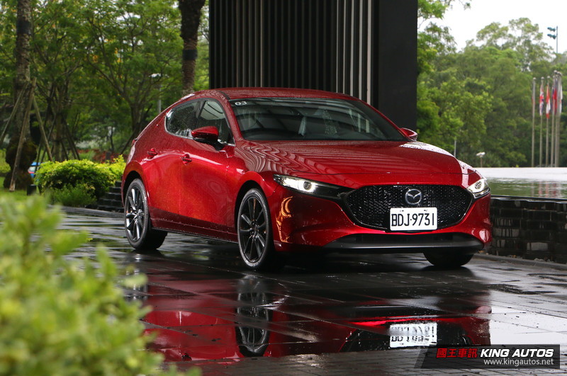 感性與理性的糾葛 ─ 新世代《Mazda3》五門旗艦型試駕報導 感性與理性的糾葛 ─ 新世代《Mazda3》五門旗艦型試駕報導