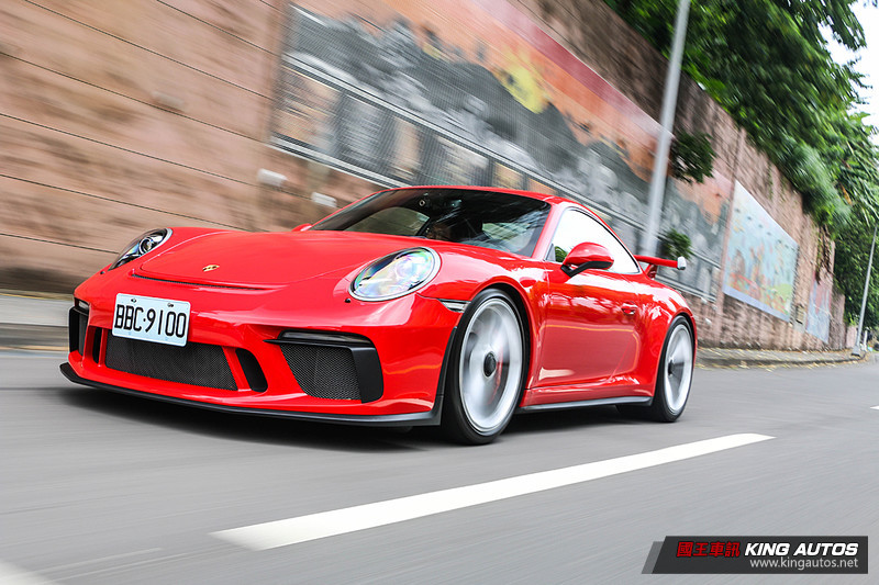 激發玩興─《Porsche 911 GT3》試駕報導 激發玩興─《Porsche 911 GT3》試駕報導