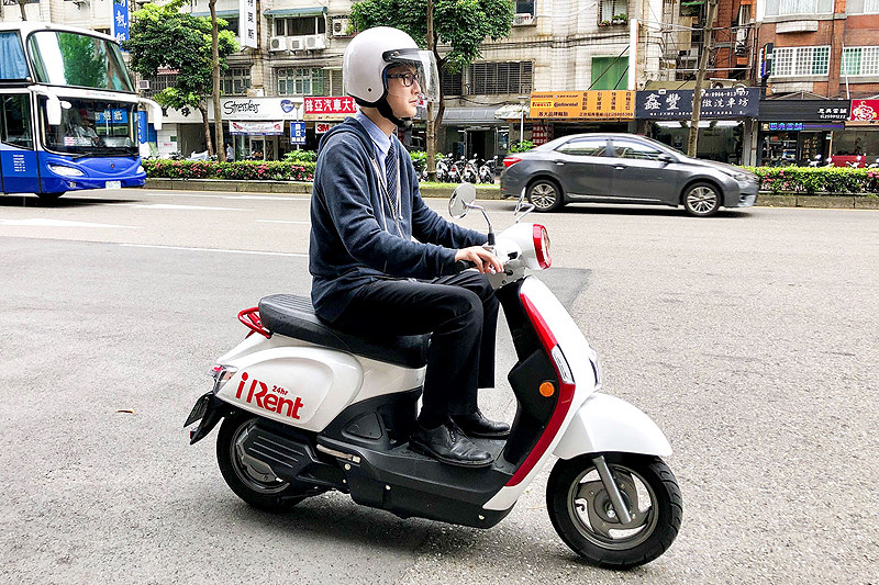 《iRent》共享電動機車 暑假期間推每日最高450元騎到飽優惠方案 《iRent》共享電動機車 暑假期間推每日最高450元騎到飽優惠方案