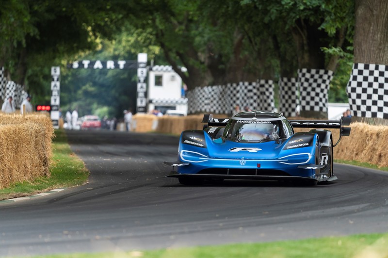 《Volkswagen ID.R》電動賽車1.7秒之差打破Goodwood爬山賽道紀錄 《Volkswagen ID.R》電動賽車1.7秒之差打破Goodwood爬山賽道紀錄