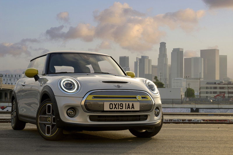 電力四射 《MINI》首款電動車《Cooper SE》正式發表 電力四射 《MINI》首款電動車《Cooper SE》正式發表