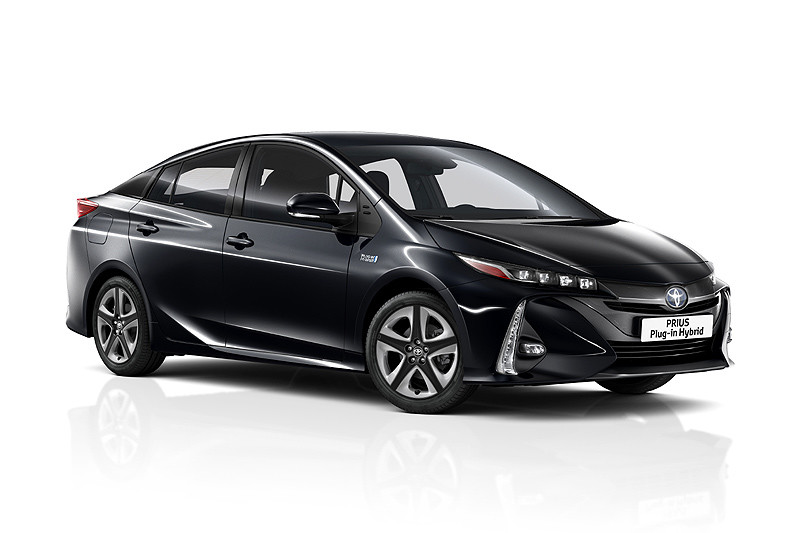 歐規《Toyota Prius PHV》產品更新 改採五人座設定 歐規《Toyota Prius PHV》產品更新 改採五人座設定