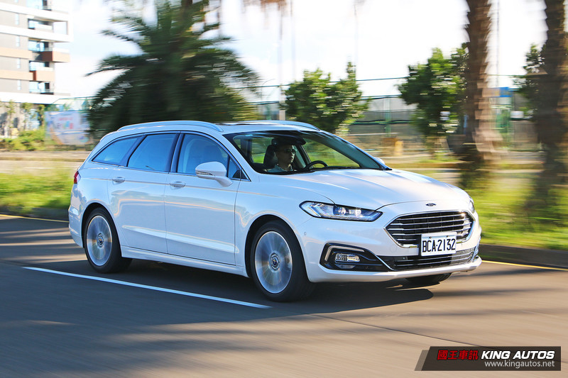 重拾戰力只差全速域 ─ 小改款《Ford Mondeo Wagon》試駕報導 重拾戰力只差全速域 ─ 小改款《Ford Mondeo Wagon》試駕報導