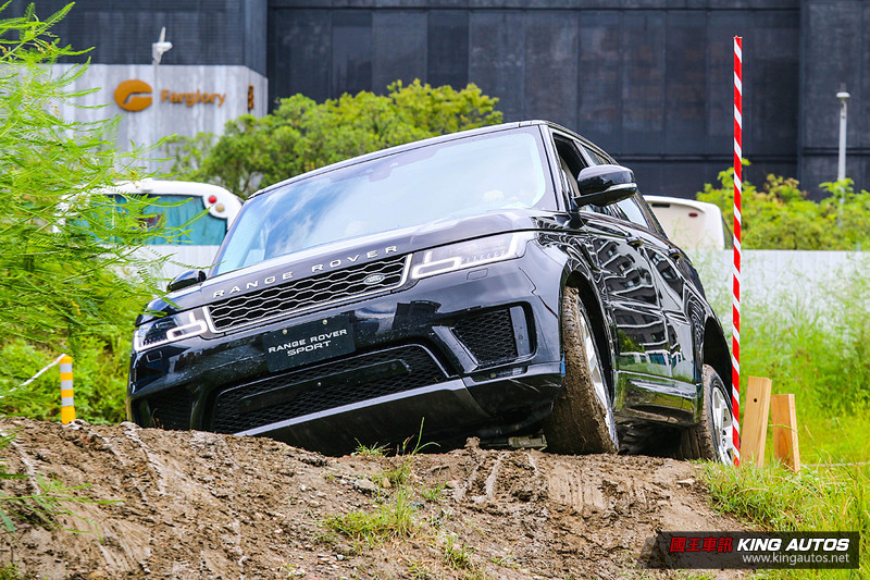 《九和汽車》打造City Track城市極限越野體驗中心 水泥叢林也能感受越野魅力 《九和汽車》打造City Track城市極限越野體驗中心 水泥叢林也能感受越野魅力