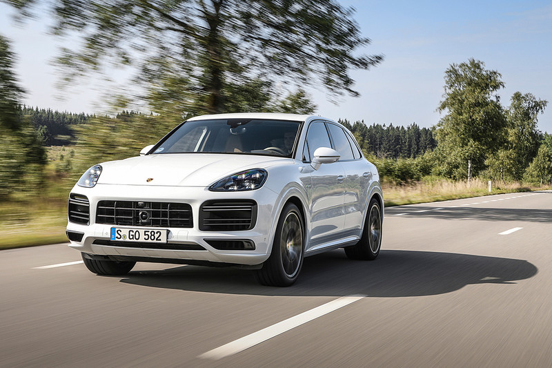 《Porsche Cayenne》與《Cayenne Coupé》補齊油電動力 Turbo S E-Hybrid強勢入駐 《Porsche Cayenne》與《Cayenne Coupé》補齊油電動力 Turbo S E-Hybrid強勢入駐