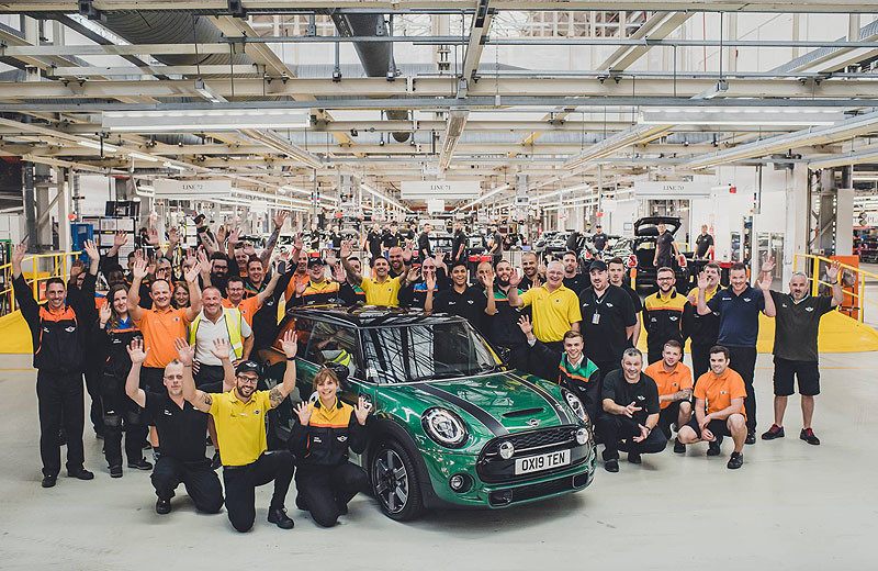 歷時60年《Mini》英國Oxford工廠累計生產突破1,000萬輛大關 歷時60年《Mini》英國Oxford工廠累計生產突破1,000萬輛大關