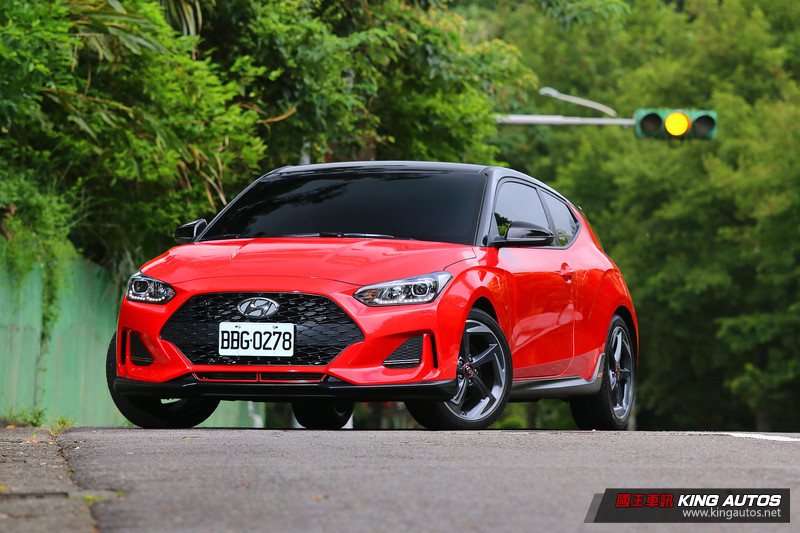 非典型鋼砲 ─ 新世代《Hyundai Veloster》試駕報導 非典型鋼砲 ─ 新世代《Hyundai Veloster》試駕報導