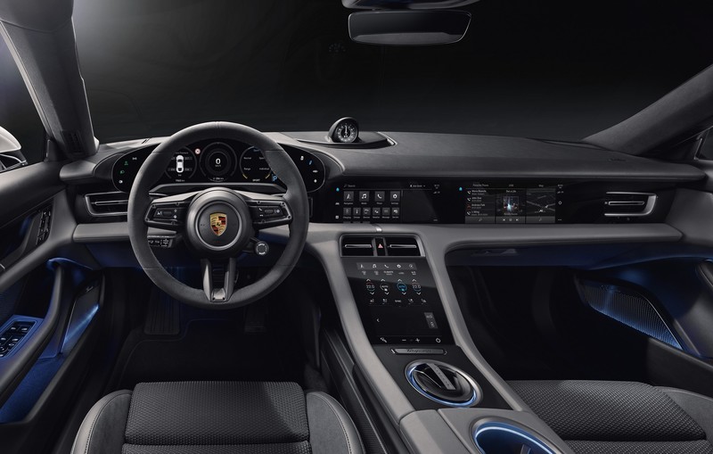 《Porsche Taycan》釋出內裝照 最多5組螢幕加起來高達52.9吋 《Porsche Taycan》釋出內裝照 最多5組螢幕加起來高達52.9吋