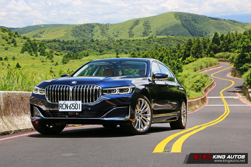 有錢人的生活就是這麼愜意 ─ 小改款《BMW 750Li xDrive》試駕報導 有錢人的生活就是這麼愜意 ─ 小改款《BMW 750Li xDrive》試駕報導