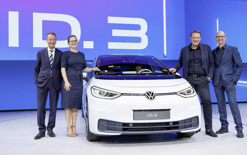 最高續航550公里《Volkswagen ID.3》法蘭克福亮相 全新廠徽首度上身 最高續航550公里《Volkswagen ID.3》法蘭克福亮相 全新廠徽首度上身