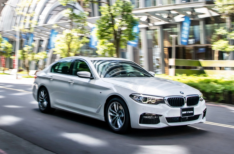 《BMW 5 Series》推出白金旗艦版 升級虛擬座艙及Nappa真皮內裝 《BMW 5 Series》推出白金旗艦版 升級虛擬座艙及Nappa真皮內裝
